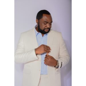 Bt Off-White Suit